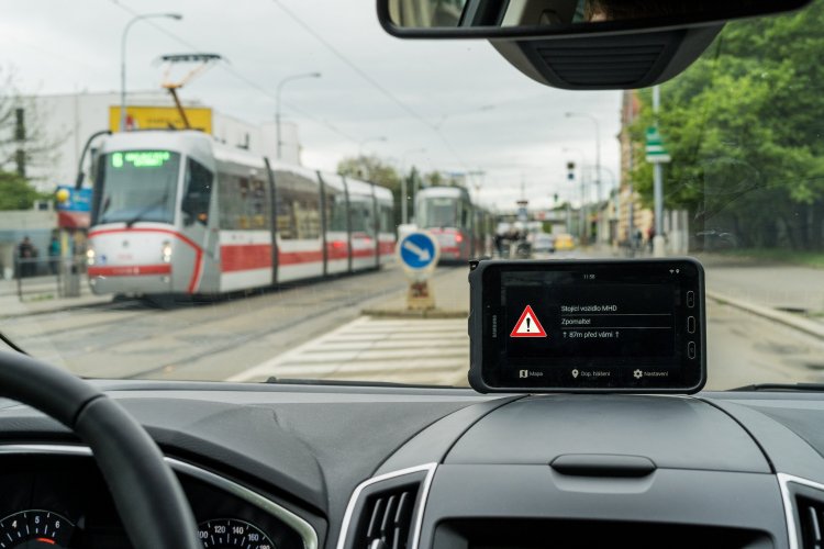 Řízené staničení - optimalizace průjezdu vozidel MHD křižovatkami